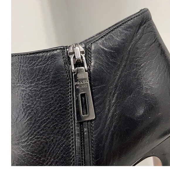 BLACK LEATHER ANKLE BOOTS - Picture 4 of 12